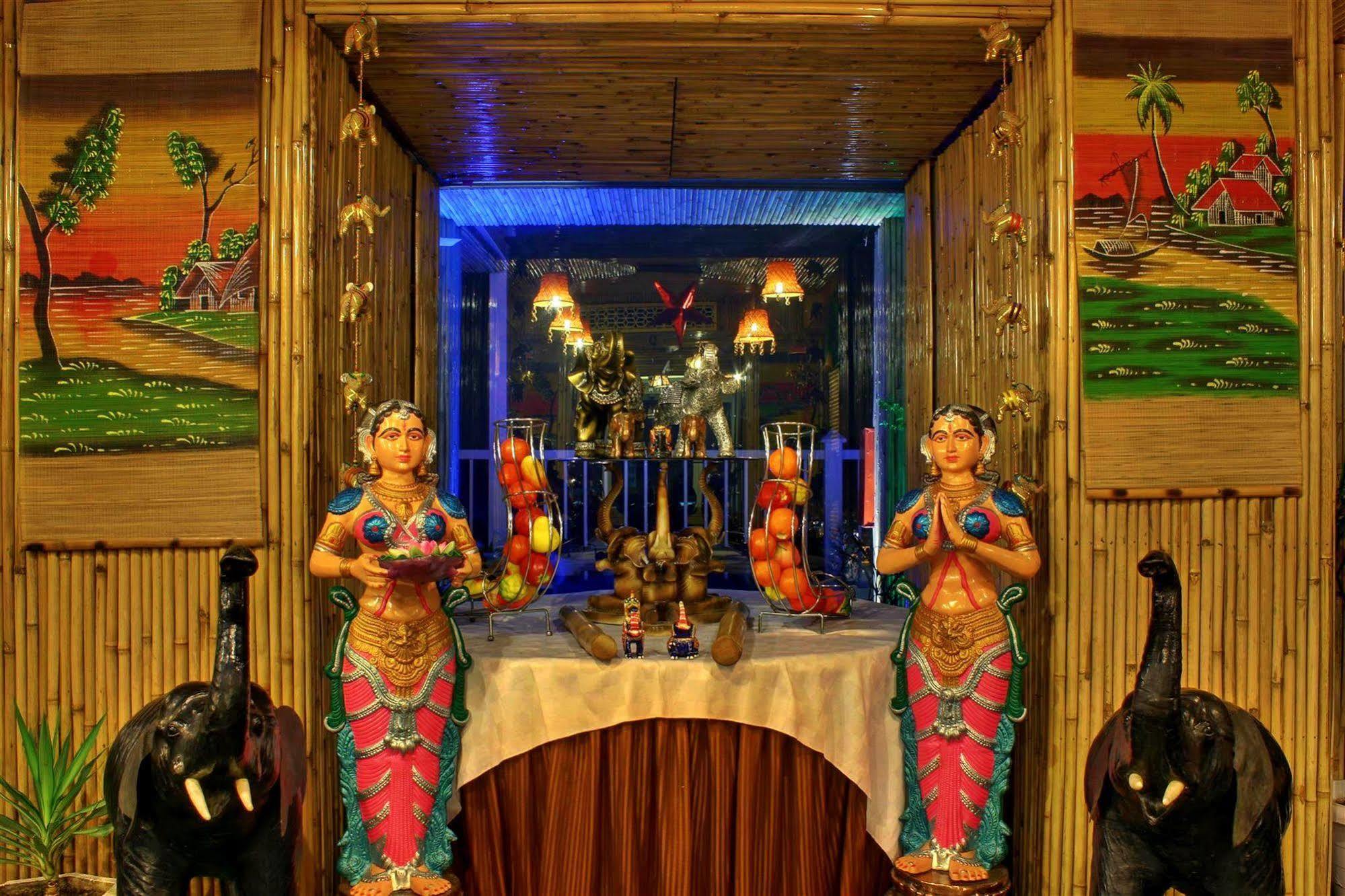 Hotel Ellbee Ganga View Rishīkesh Exterior foto