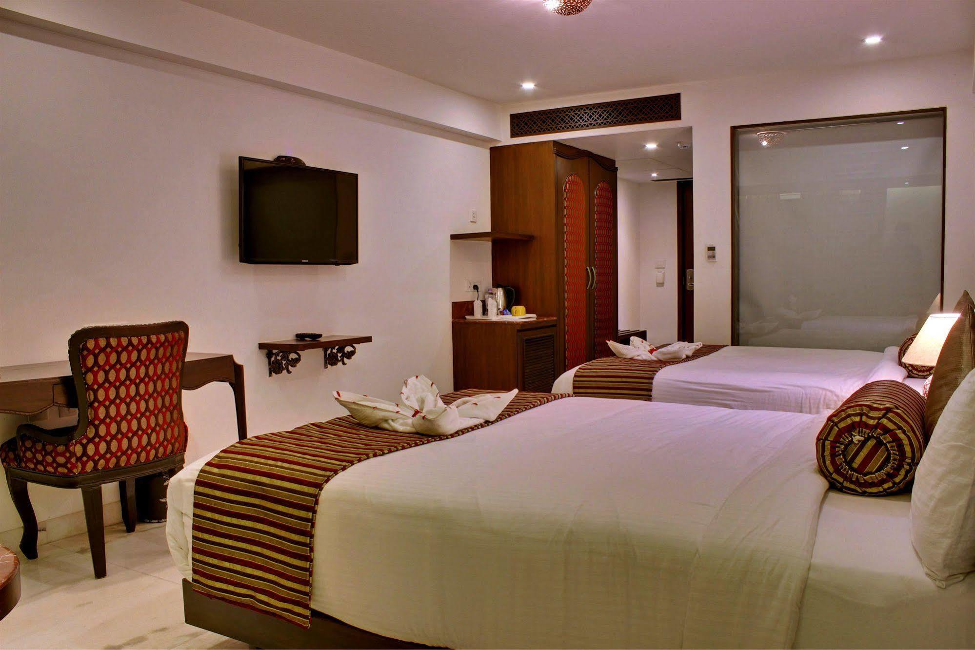 Hotel Ellbee Ganga View Rishīkesh Exterior foto