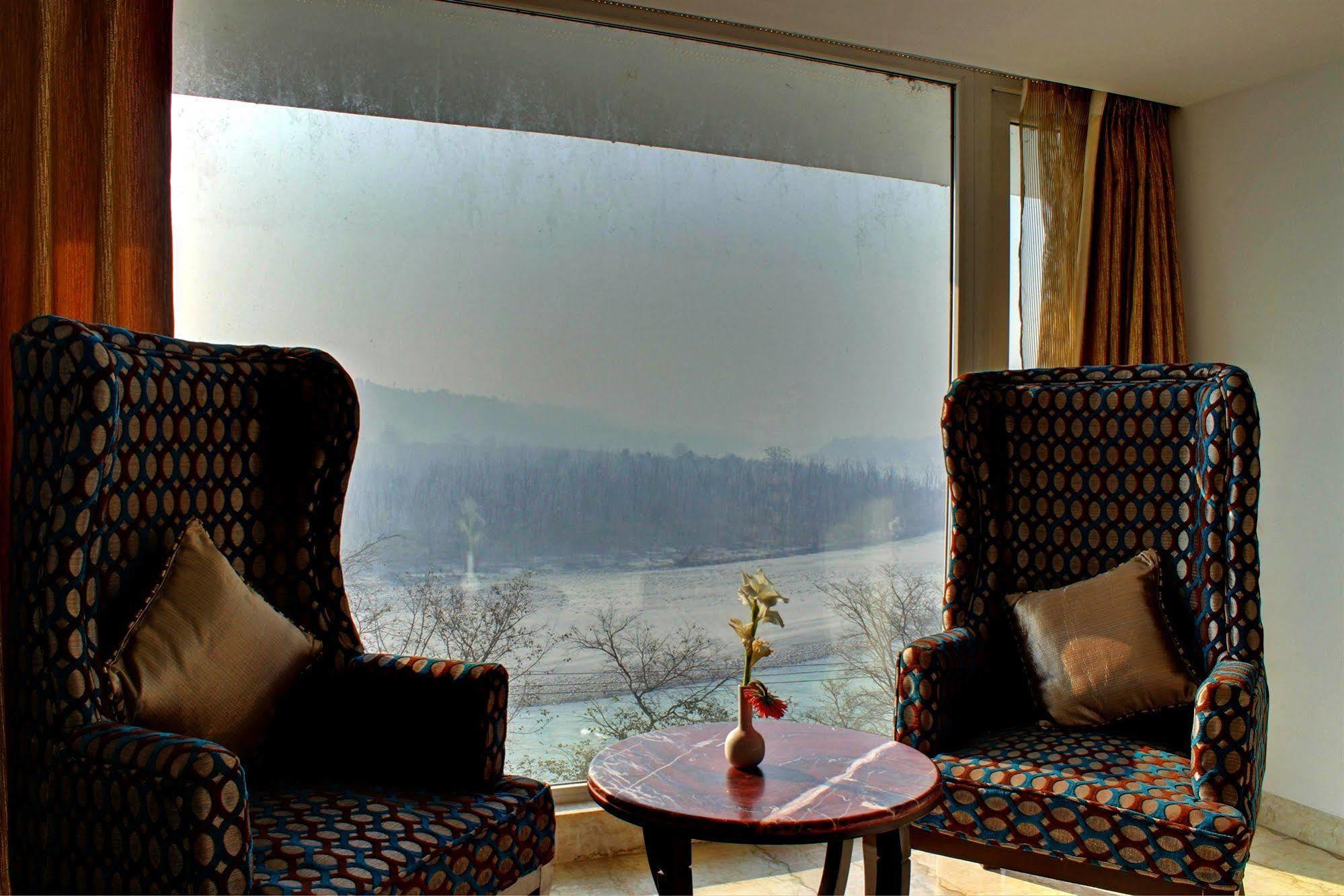 Hotel Ellbee Ganga View Rishīkesh Exterior foto