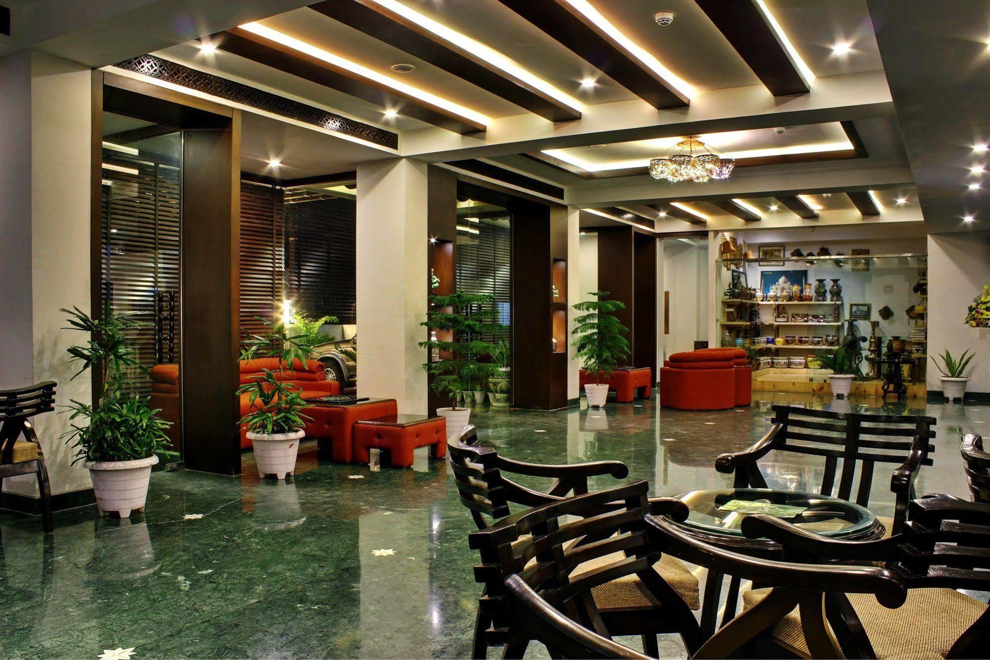 Hotel Ellbee Ganga View Rishīkesh Exterior foto